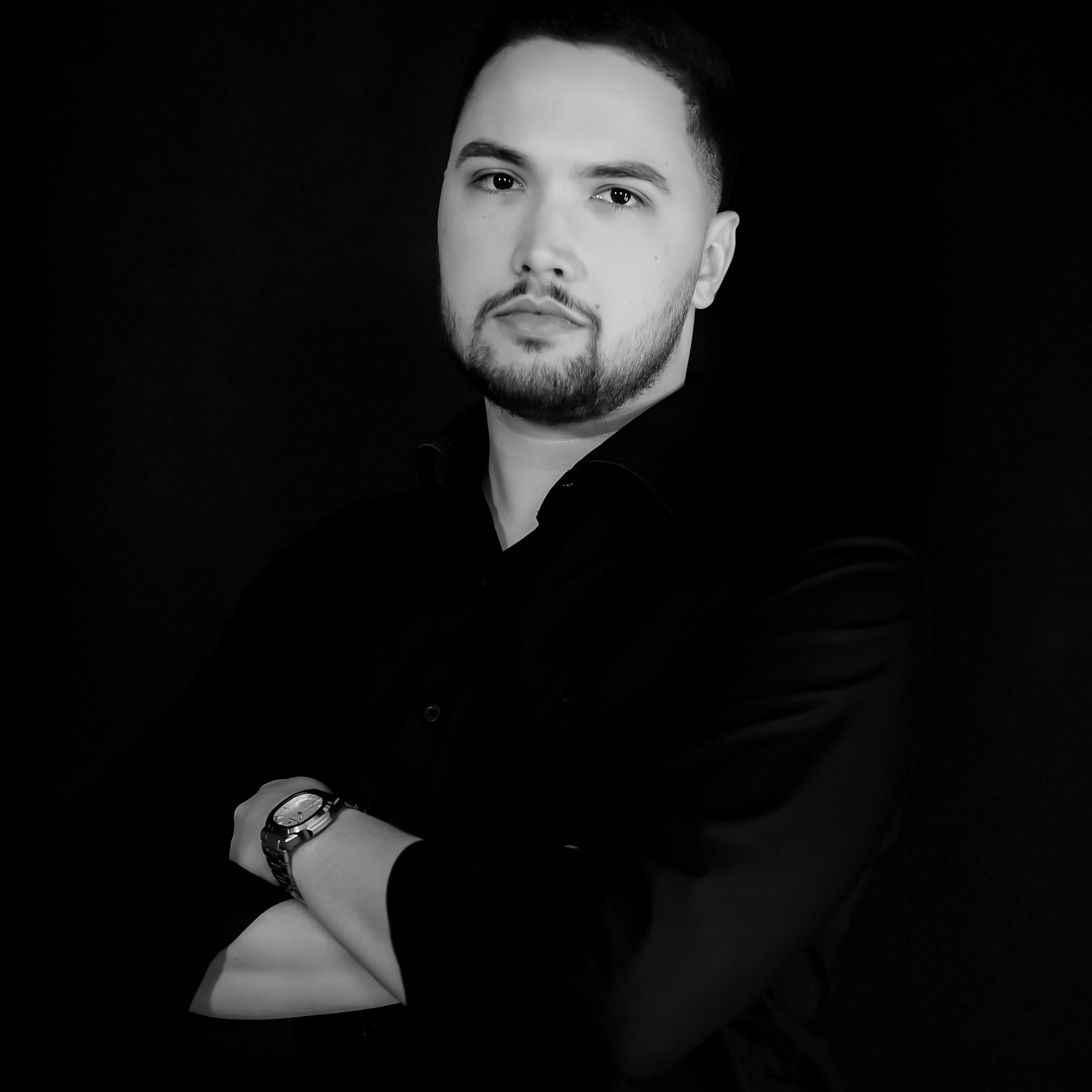 Retrato em preto e branco de Marlon Pecantet
